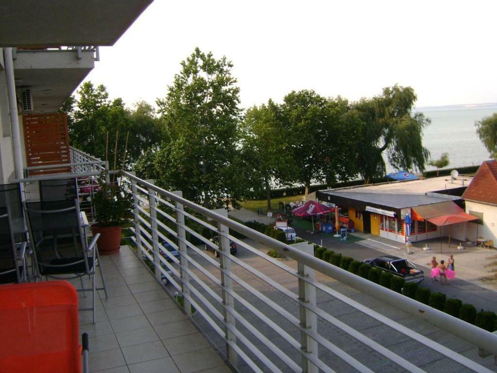 Amanda Apartman Siófok Esterno foto